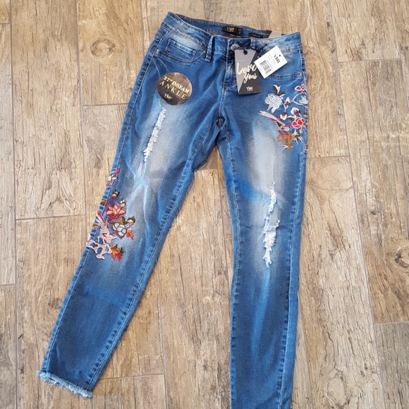 YMI Denim - Nwt YMI distressed ankle jeans